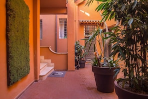 Property grounds - Navona Essence Hotel (Rome)
