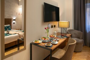 ห้องคลาสสิกดับเบิล | มินิบาร์, ตู้นิรภัยในห้องพัก, ห้องเก็บเสียง, Wi-Fi ฟรี
