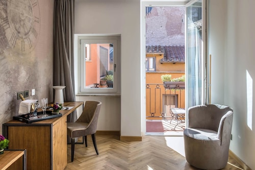 Navona Essence Hotel