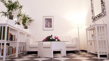 Suite exclusiva | 2 habitaciones, minibar, escritorio y insonorización