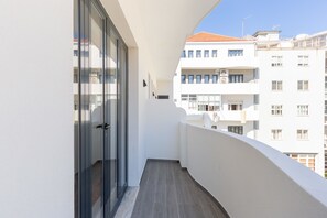 พรีเมียมอพาร์ทเมนท์, 5 ห้องนอน (Pinot Townhouse) | ระเบียง