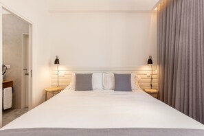 Premium Apartment, 5 Bedrooms (Pinot Townhouse) | Premium bedding, pillow-top beds, individually decorated - Feel Porto Vintage Townhouses (Porto)