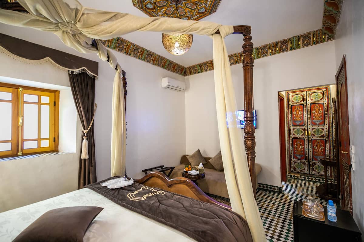 Deluxe Room, 1 Bedroom, Non Smoking, Private Bathroom | Premium bedding, minibar, in-room safe, blackout drapes