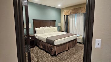 Superior Suite, 1 King Bed with Sofa bed | Desk, iron/ironing board, free WiFi, bed sheets