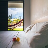 Minibar, blackout drapes, free WiFi