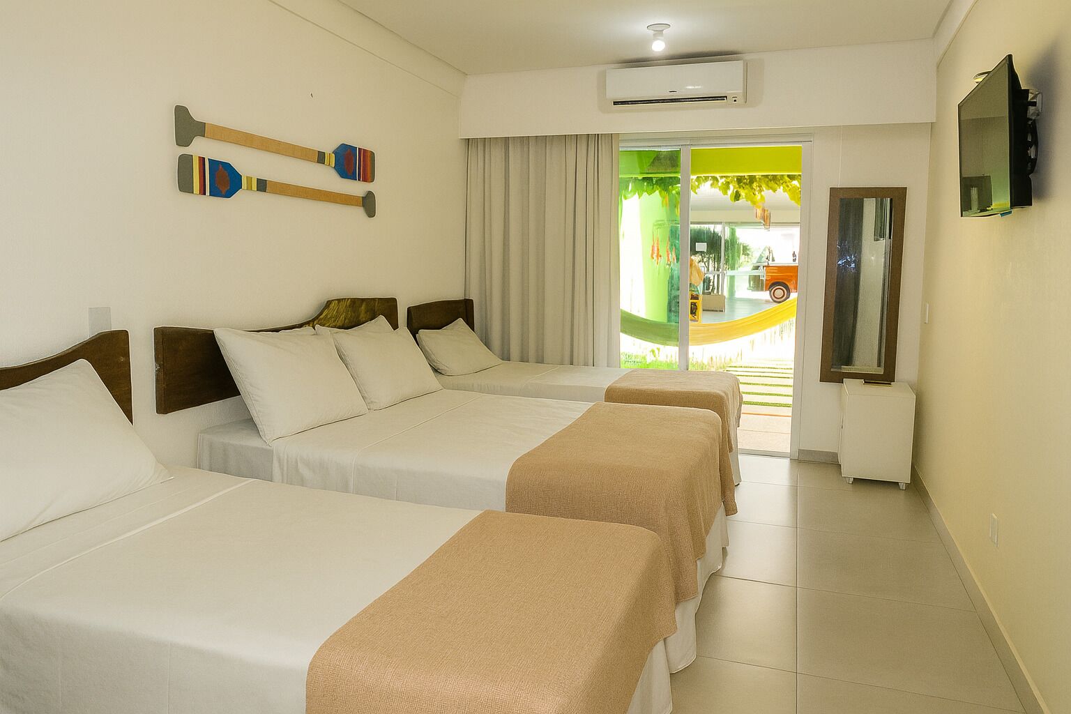 Standard Quadruple Room | Minibar, blackout drapes, free WiFi