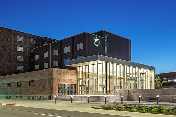 Exterior - Element Moline (Moline)