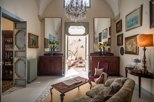 Sala de estar en el lobby