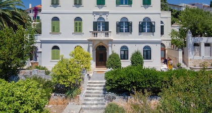 mezcla única de diseño y confort del lujo con vistas al mar sin igual