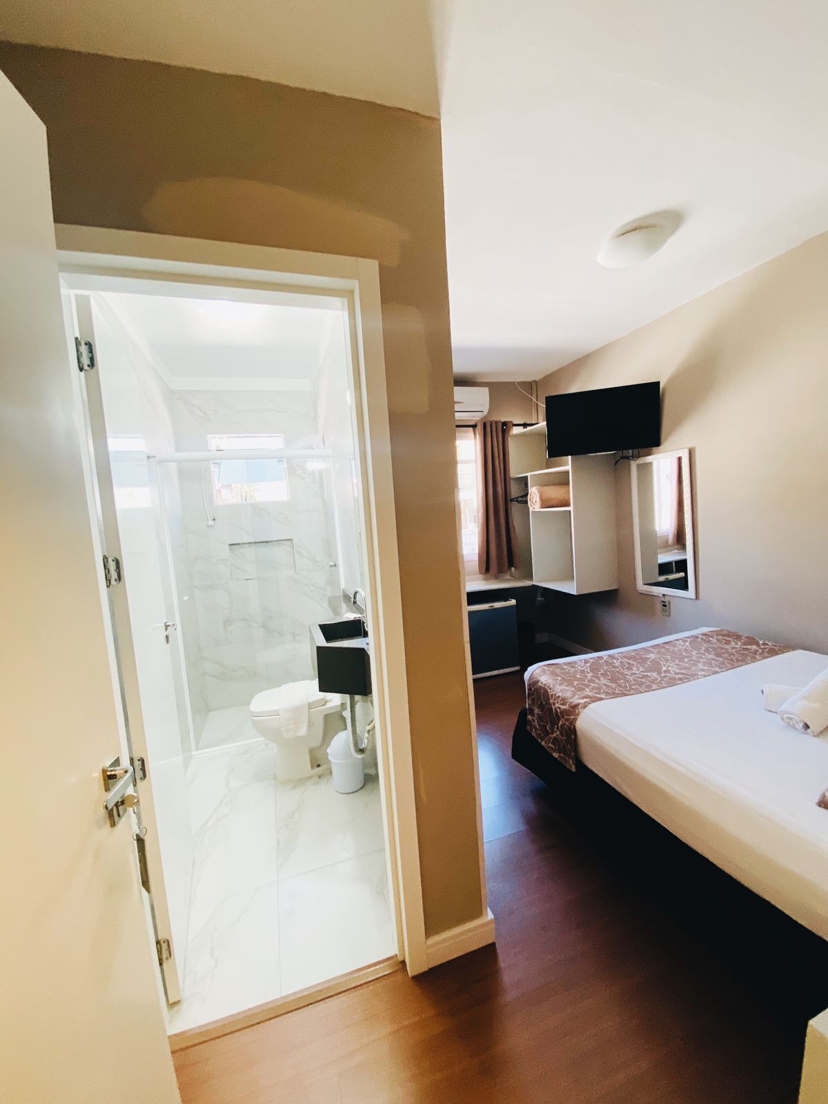 standard double room, 1 double bed | minibar, laptop workspace, blackout curtains, free wifi