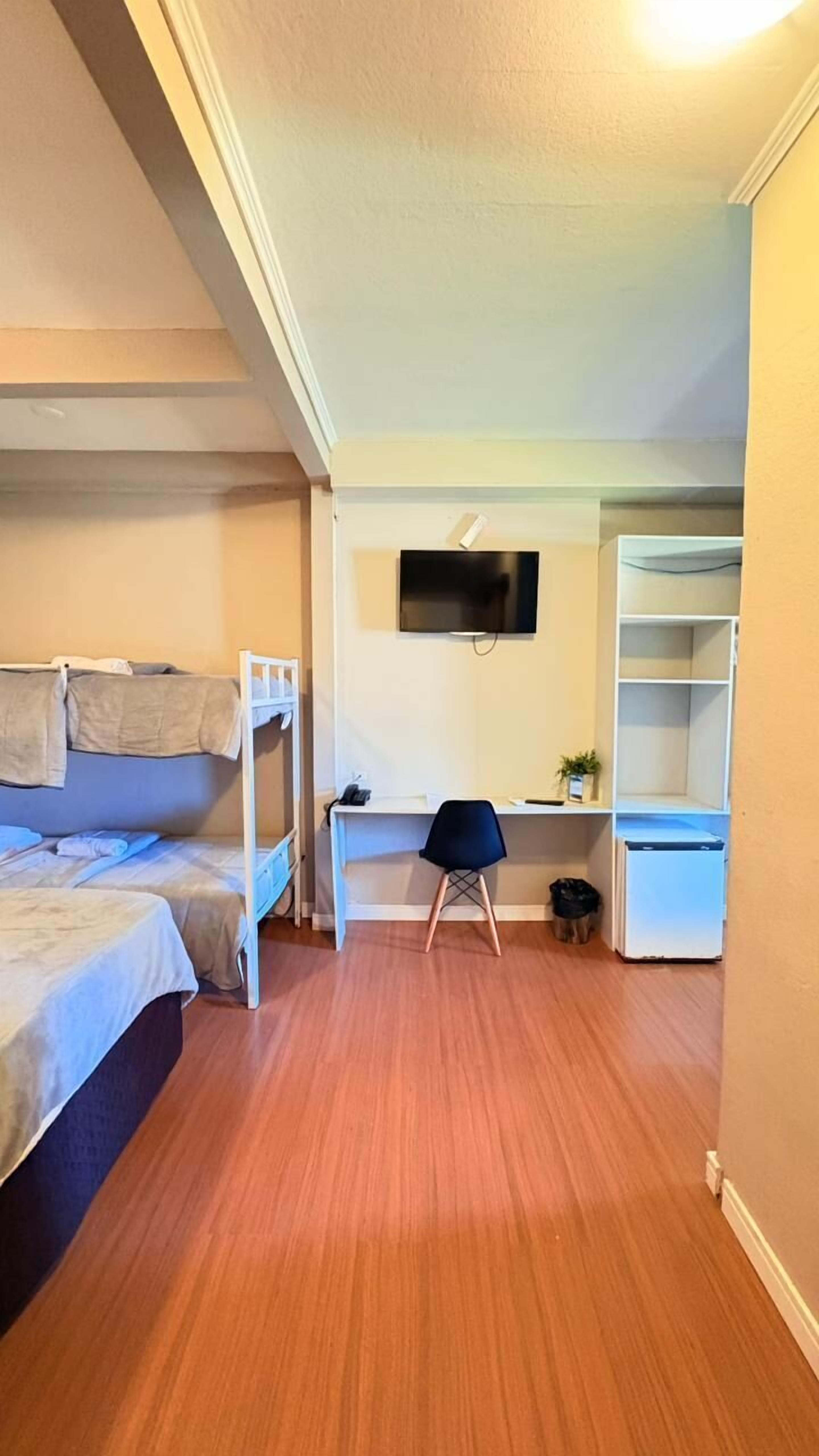 Minibar, laptop workspace, blackout drapes, free WiFi