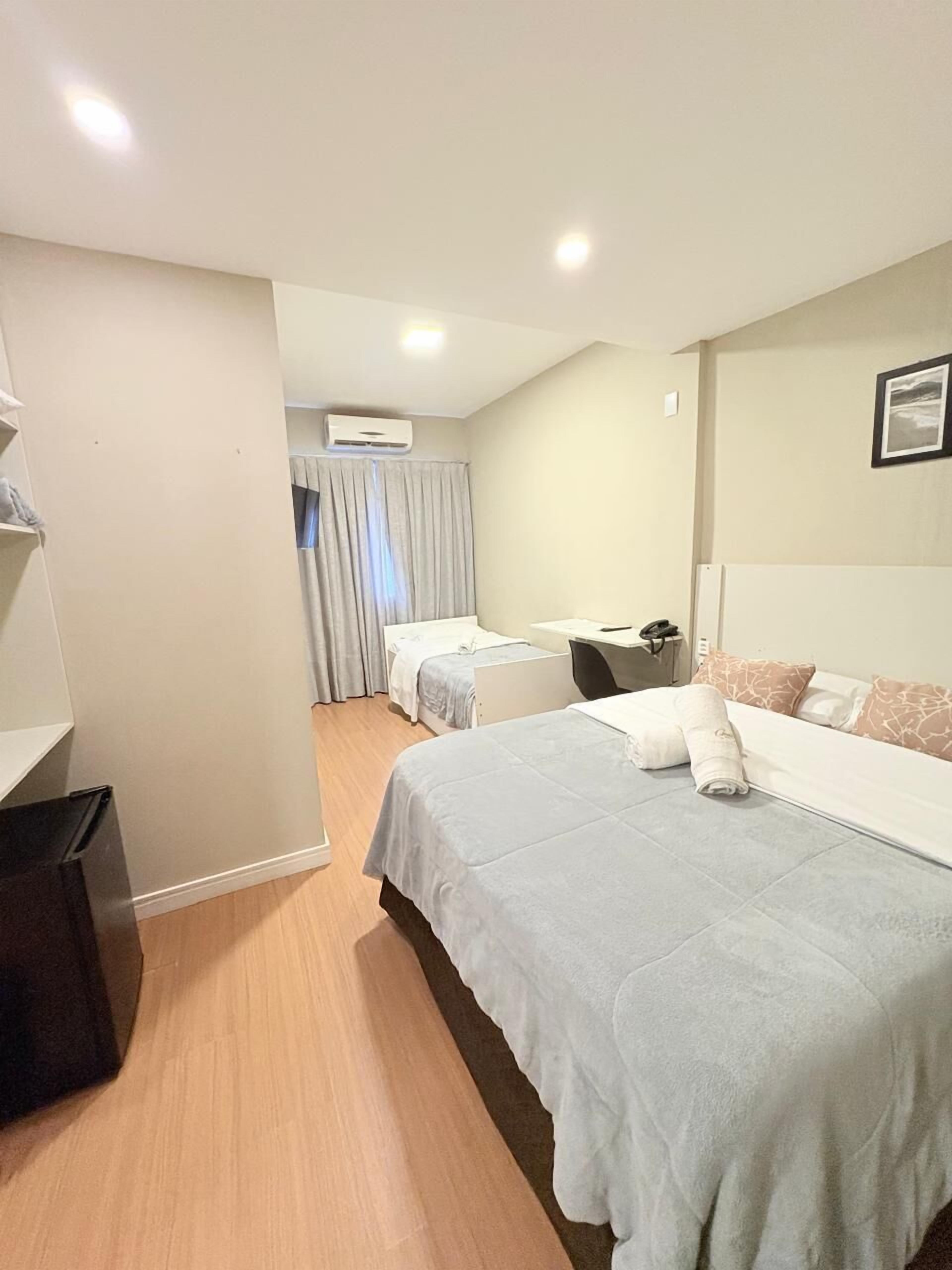 Minibar, laptop workspace, blackout drapes, free WiFi