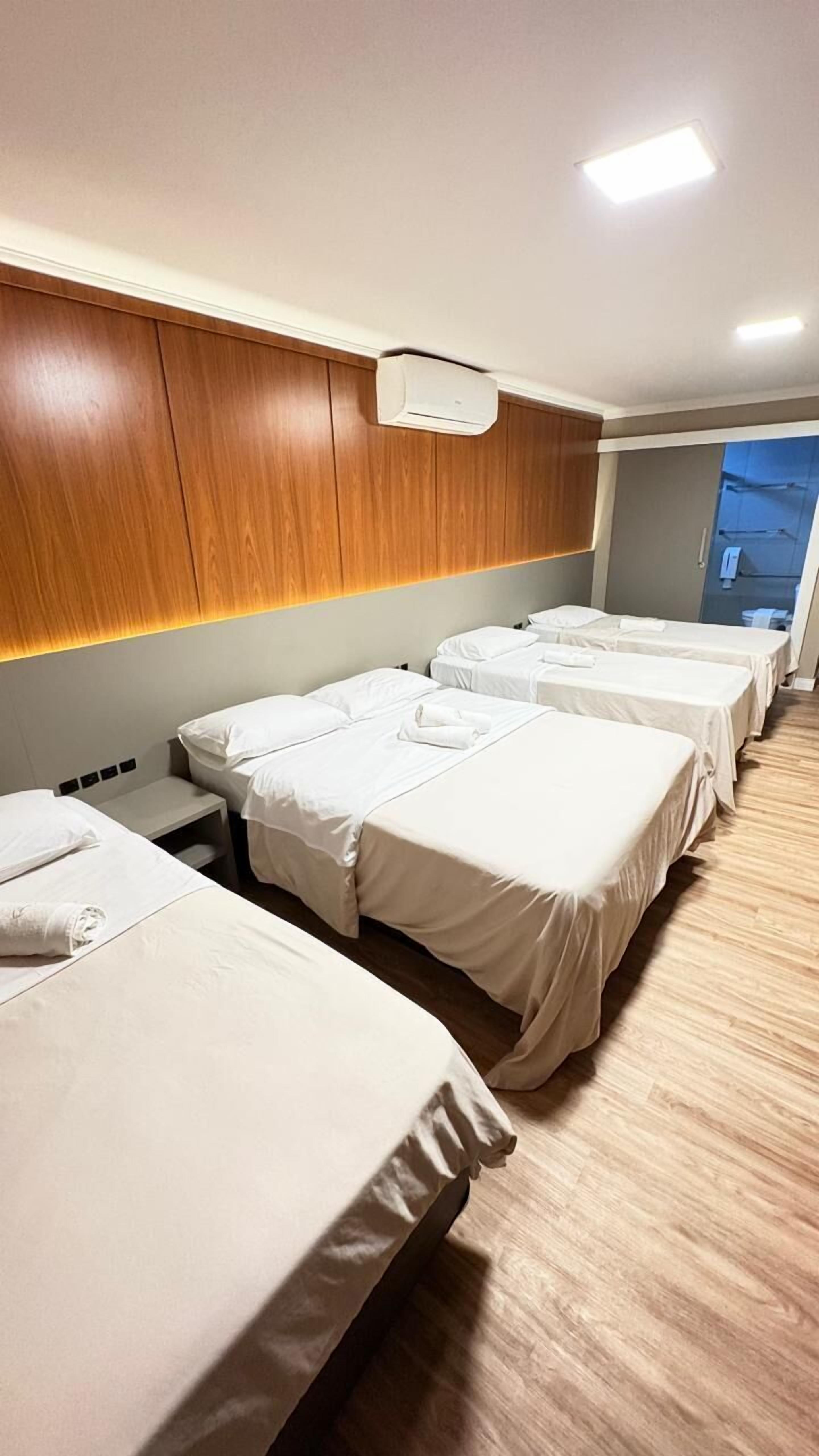 Comfort Room | Minibar, laptop workspace, blackout drapes, free WiFi