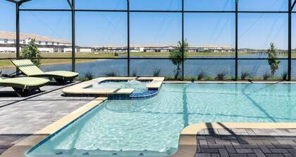 Ultimate Lakeview Villa with Everything!