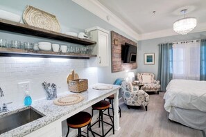 Free WiFi, bed sheets, wheelchair access