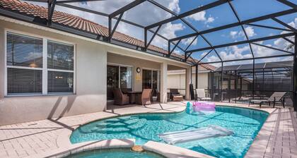 Kissimmee Resort Villa, 4 Bed / 4 Bath En-Suite, Heated South Pool & AC Arcade