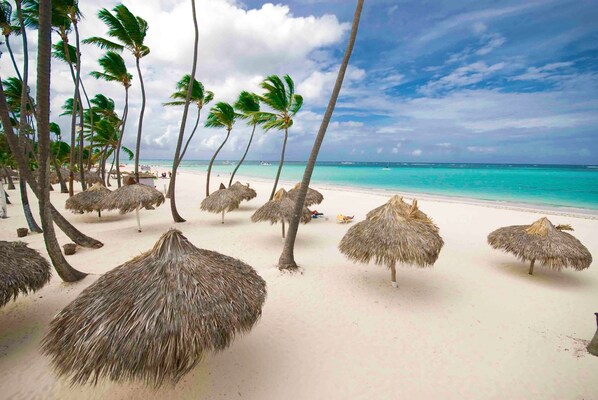 Beach umbrellas - Los Corales Beach Village - Your private paradise - 2BR ground floor - LT#C1 (Punta Cana)
