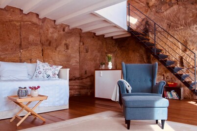 FELSENHAUS with view over Trier - living in the rock