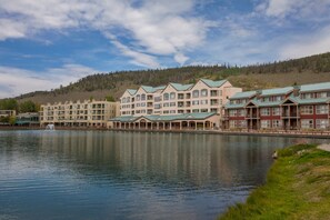 Exterior - 1546 | Wonderful View, Pool & Spa On Keystone Lake (Keystone)