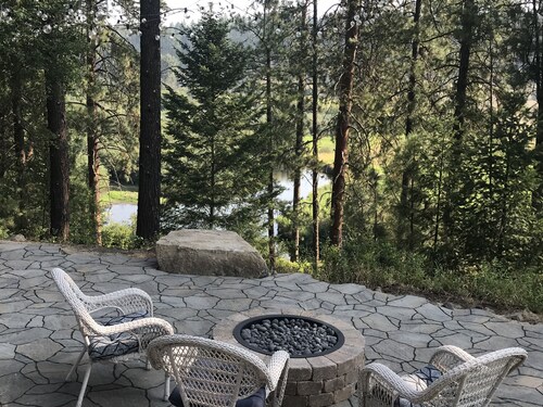 Beyond The River Path - upea, hiljainen ja lähellä kaupunkia