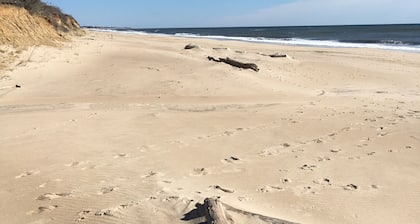 Last minute DISCOUNT!
Private access Ocean beach.Perfect home for families!