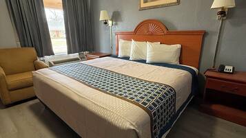 Chambre Standard, 1 très grand lit, non-fumeurs | Wi-Fi gratuit