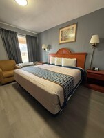 Standard Room, 1 King Bed, Non Smoking | Free WiFi