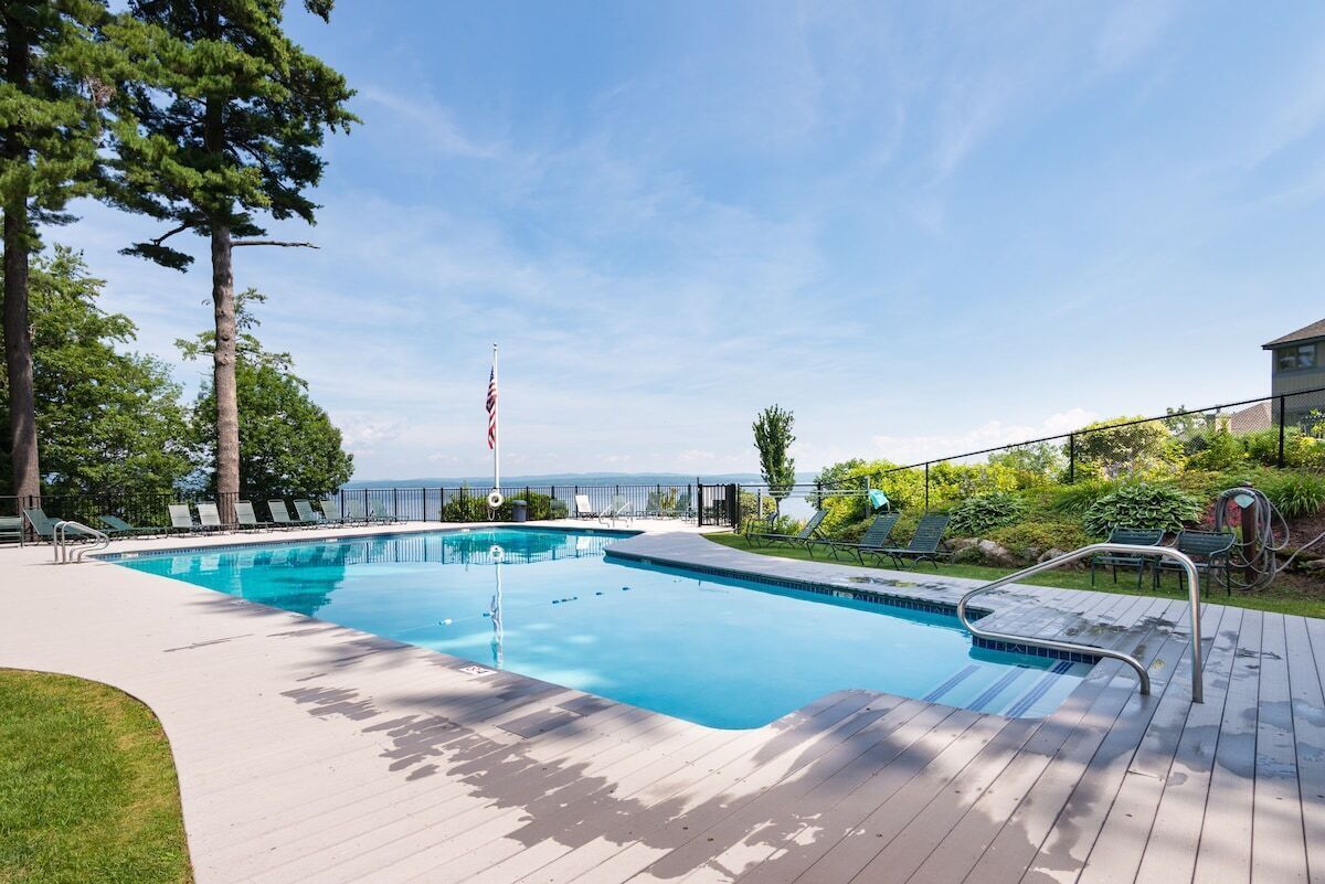Samoset Lake Winnipesaukee 3 bed 3 bath Lakefront Condo w/ view, beach and pools