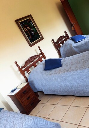 Standard-Vierbettzimmer (6) | Allergikerbettwaren, Minibar, Schreibtisch, Babybetten