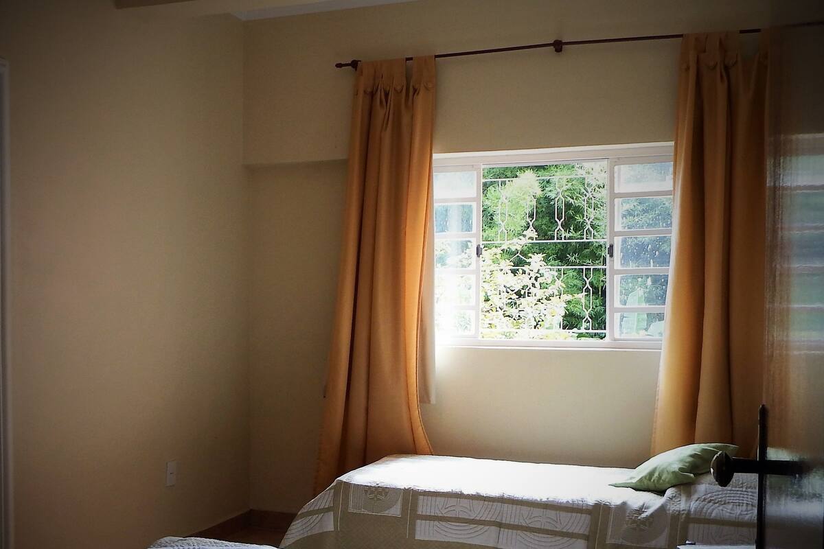Standard-Dreibettzimmer, barrierefrei (2 ) | Zimmerausstattung