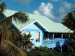 Sapphire House 2 bedrooms | Free WiFi - Caye Caulker Vacation Homes (Caye Caulker)