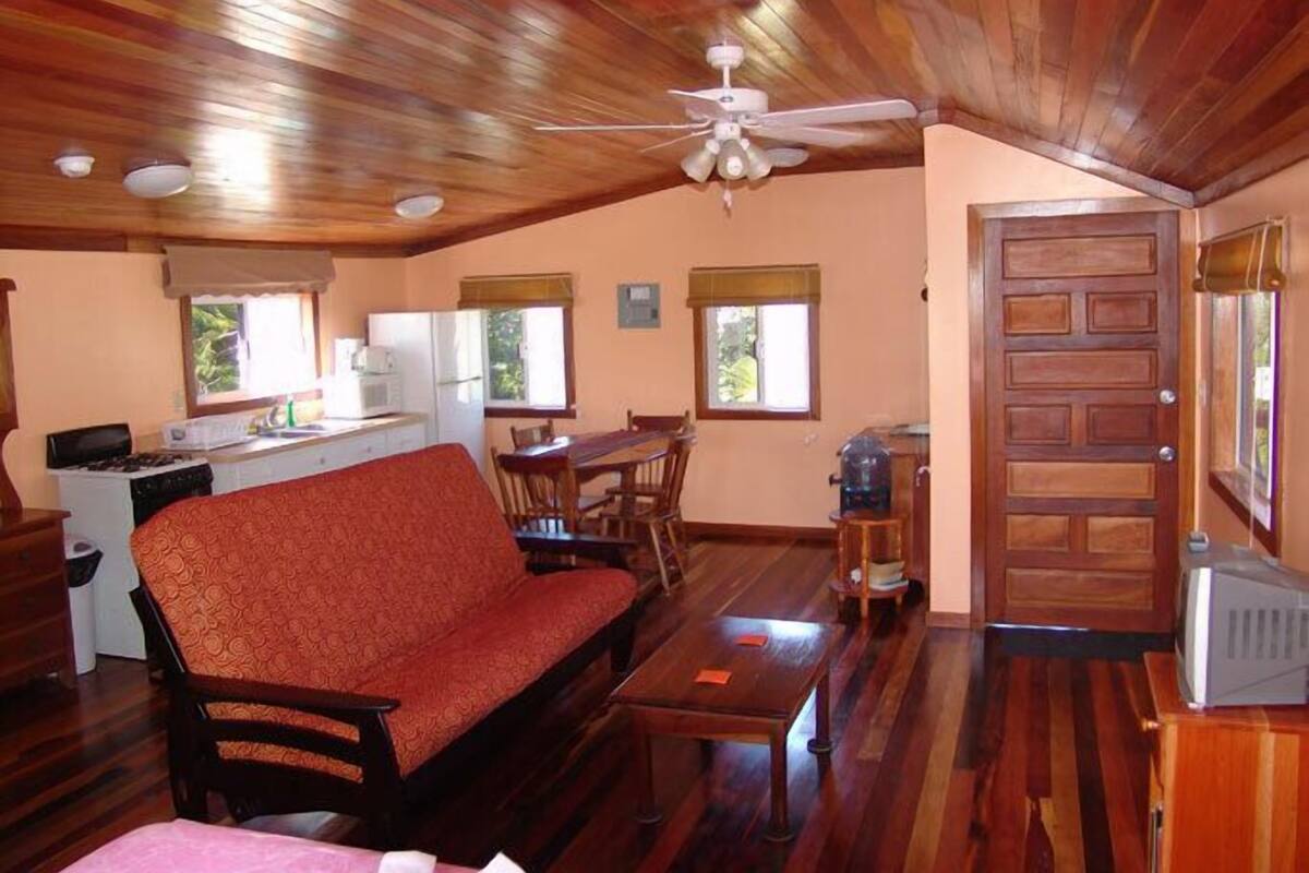 Beachside Cottage | WiFi (free)