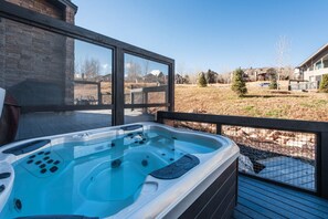 Bain à remous extérieur