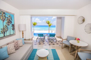 Junior Suite Beachfront Infinity Swim Up | View from room - Panama Jack Resorts Cancun - All Inclusive (Cancun)