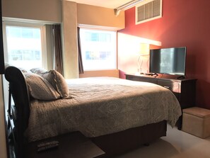 1 bedroom, iron/ironing board, WiFi, bed sheets - Downtown upscale condo in heart of CBD (Austin)
