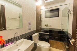 Villa, 2 Bedrooms | Bathroom | Shower, free toiletries, hair dryer, bidet - Trixie Pool Villa Ao Nang (Krabi)