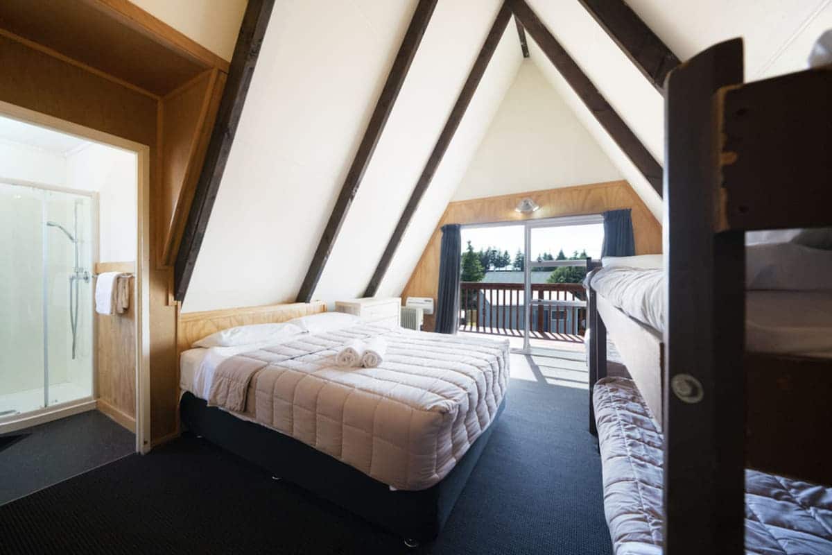Six Bed Ensuite Dorm | 다리미/다리미판, 무료 WiFi, 침대 시트