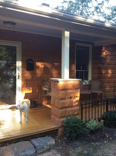 Charming 1911 cottage in the heart of Asheville - walk 4 blocks to downtown