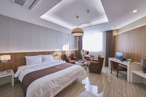 Premium Double Room | In-room safe, desk, blackout curtains, soundproofing - Gwangju Aura Hotel (Gwangju)