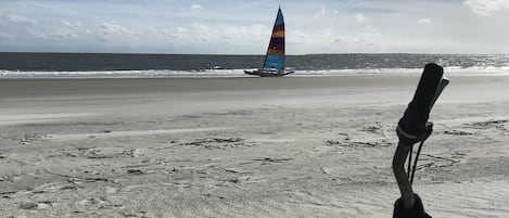 靠近海滩、沙滩椅