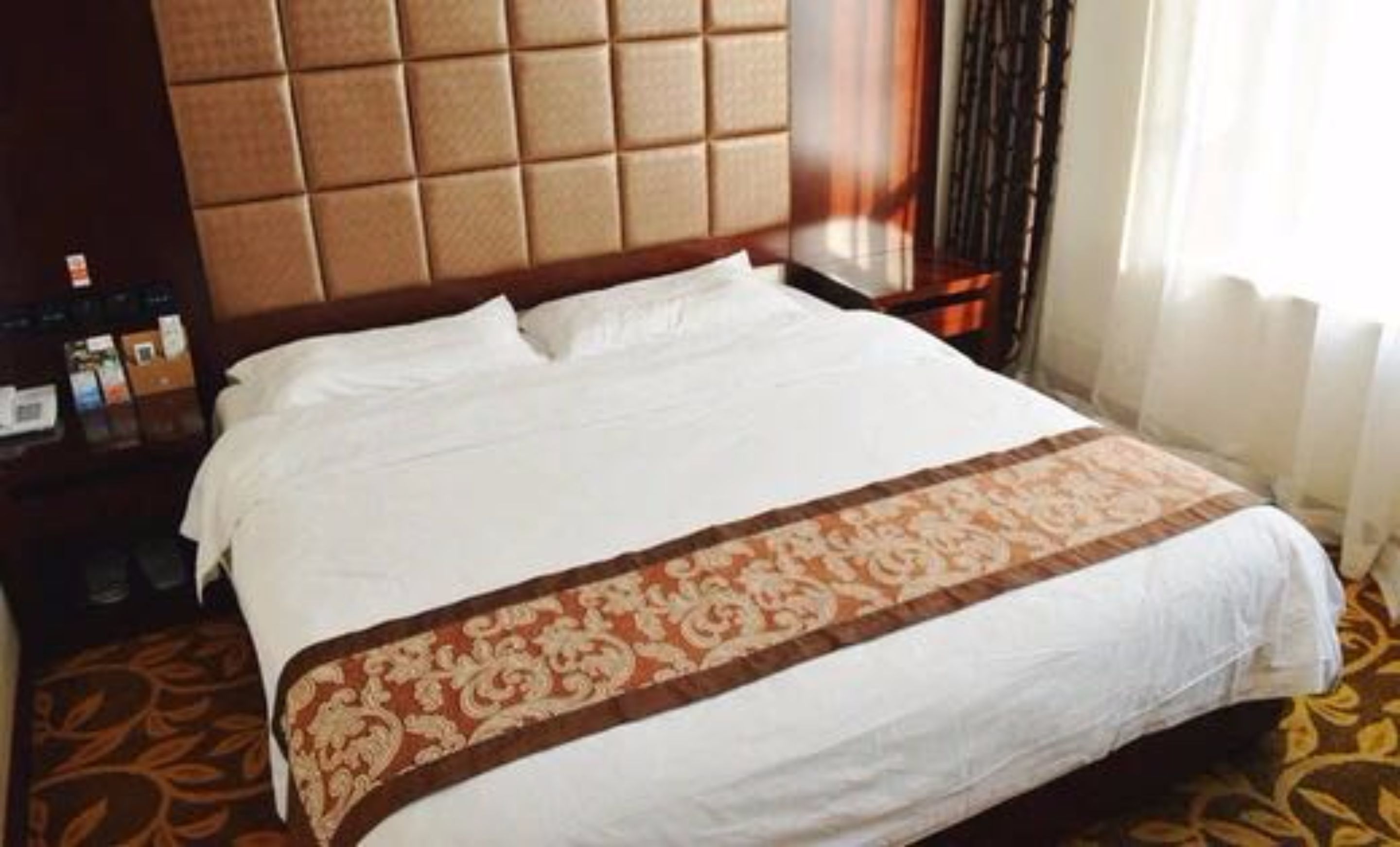 deluxe king room | desk, blackout curtains, free wifi