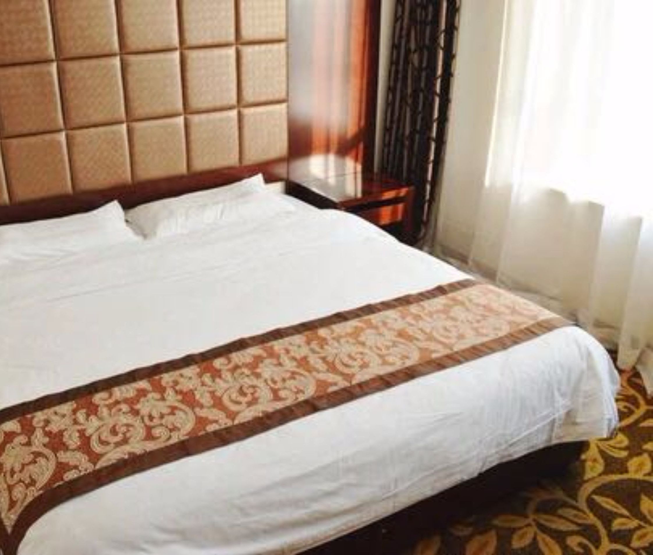 deluxe king room | desk, blackout curtains, free wifi