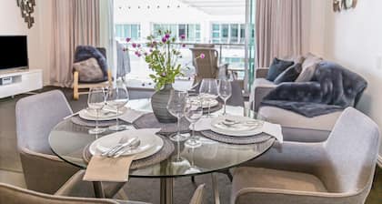 Princes Wharf 1BR Home Away From Home