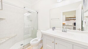 Shower, hair dryer, towels - "Shore Thing 30A" #201 Studio Sleeps 2 (Inlet Beach)