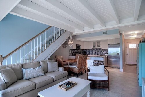 *LICENSED* Wavecrest Oceanfront Luxury Townhome 