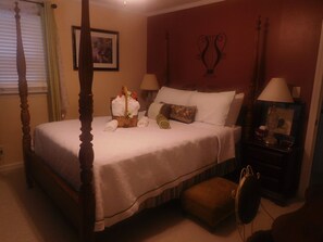 3 soverom, skrivebord, strykejern/-brett og wi-fi (inkludert)