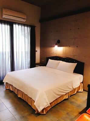 標準雙人房 | 書桌、遮光窗簾/窗簾、免費 Wi-Fi