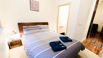 Design Studio, 1 Queen Bed | 1 bedroom, Egyptian cotton sheets, premium bedding