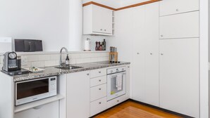 Unclassified image, 5 of 27, button - Elegant 2BR Princes Wharf Apartment (Auckland)
