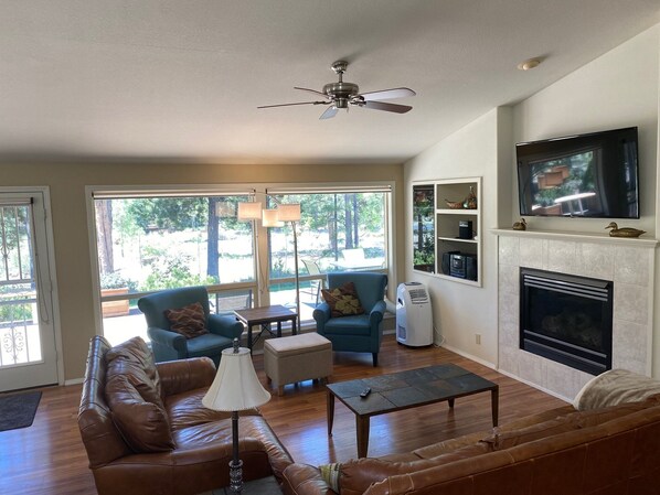 Smart TV, fireplace, video games, DVD player